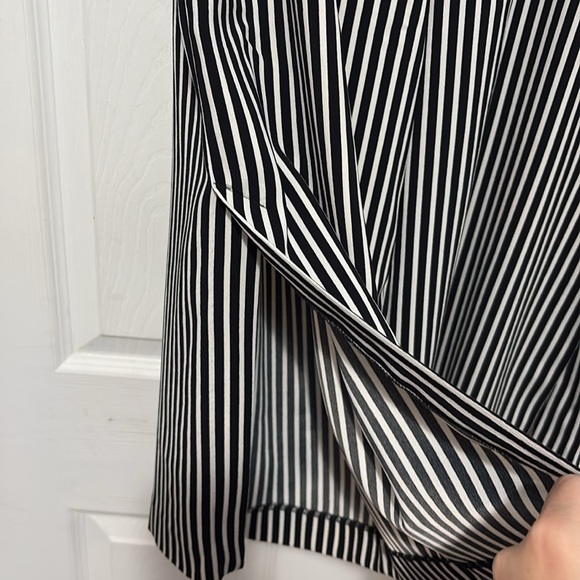 JASMINE AND JULIANA striped culottes.  Size 8 - Picture 3 of 7